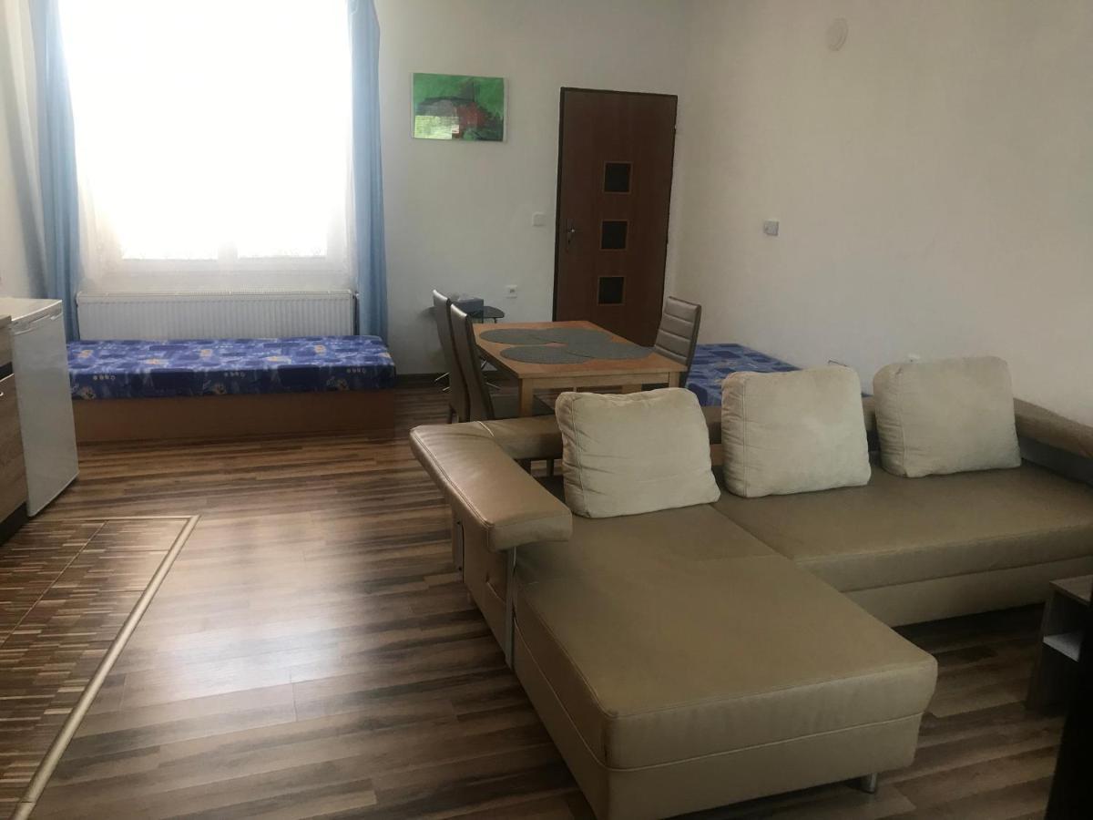 Apartment Nikola *