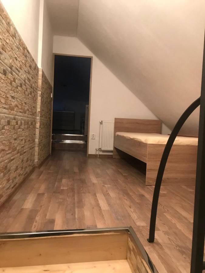 Apartment Nikola Kraliky