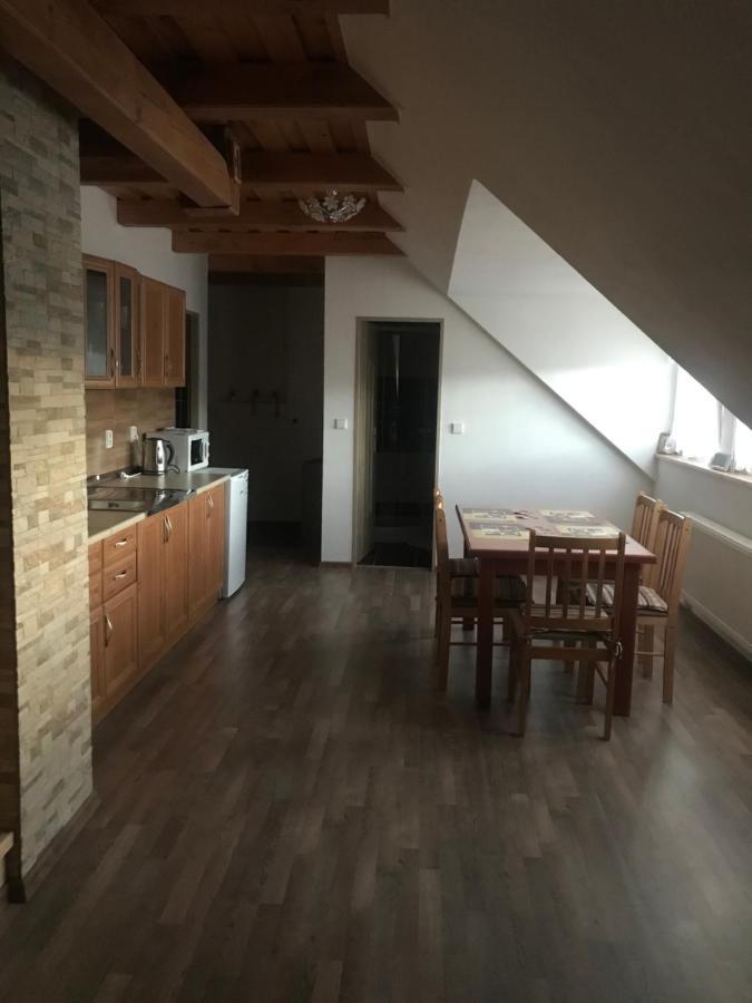 Nikola Apartment