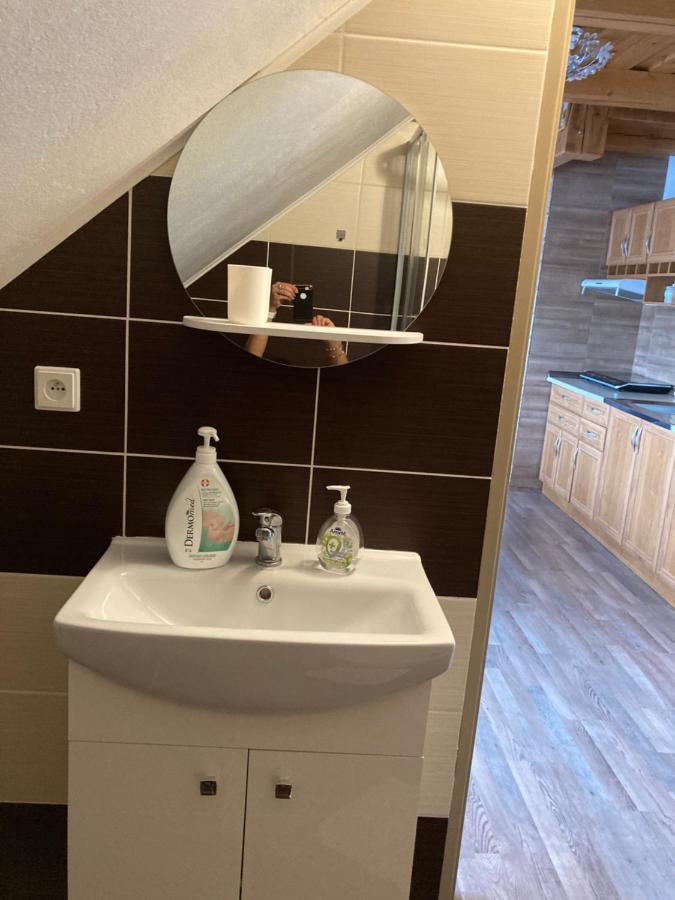 Nikola Apartment Kraliky